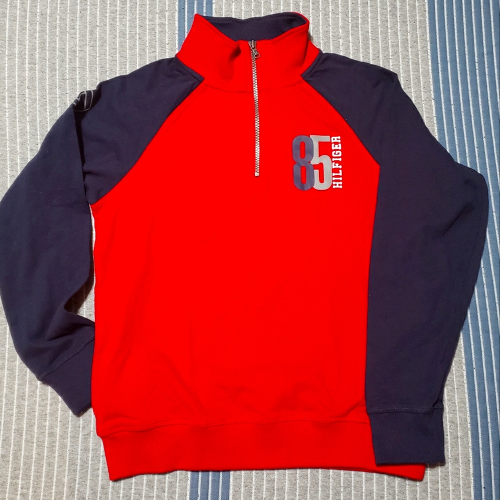 Tommy Hilfiger pullover sweatshirt with side pockets